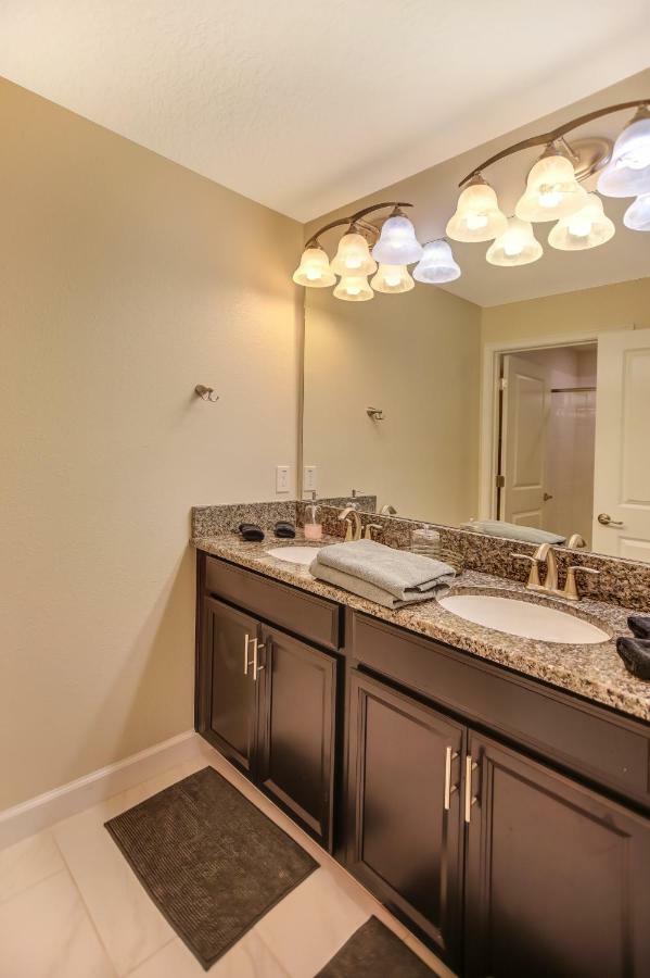 C - New 4 Bedroom Home - 5 Miles To Disney - Free Water Park - Private Pool كيسيمي المظهر الخارجي الصورة