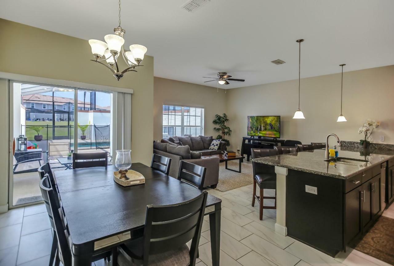 C - New 4 Bedroom Home - 5 Miles To Disney - Free Water Park - Private Pool كيسيمي المظهر الخارجي الصورة